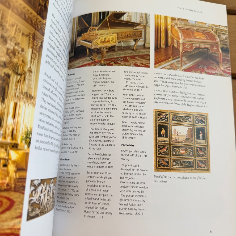 Buckingham Palace Official Souvenir Guide Royal Collection History Book 15.8oz - Picture 7 of 8